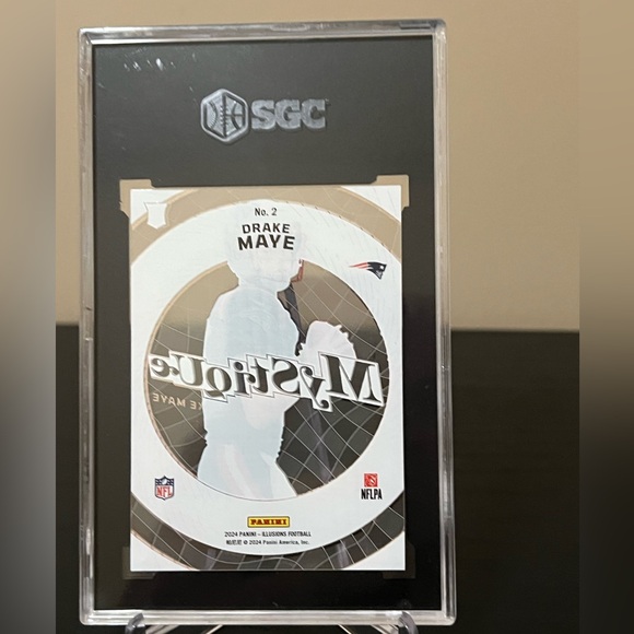 Drake Maye Illusions Mystique Rookie RC SGC 10 Patriots Super Bowl ๐ฅ๐ฅ๐ POP 4! - Picture 2 of 2